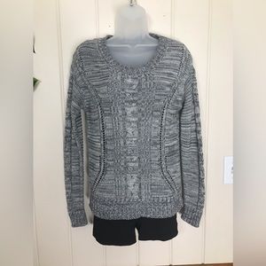 Ladies Old Navy Blue Gray Knit LS Sweater Blouse
Size Small 4 - 6
60% Cotton 40…